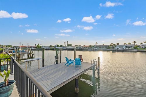 4748 Overlook Dr Ne, St Petersburg, FL, 33703-3434 | Card Image