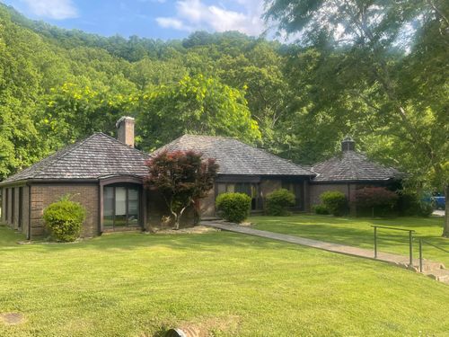 859 Woodland Hls, Harlan, KY, 40831-2568 | Card Image