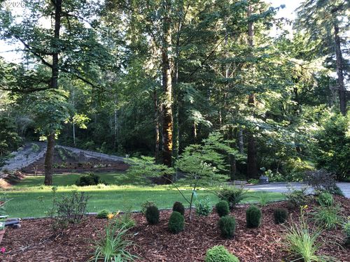 47207 Goodpasture Rd, Vida, OR, 97488-9749 | Card Image