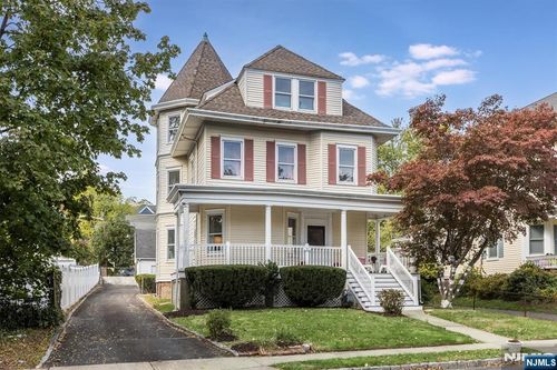 11 Mountainview Pl, Montclair, NJ, 07042-2216 | Card Image