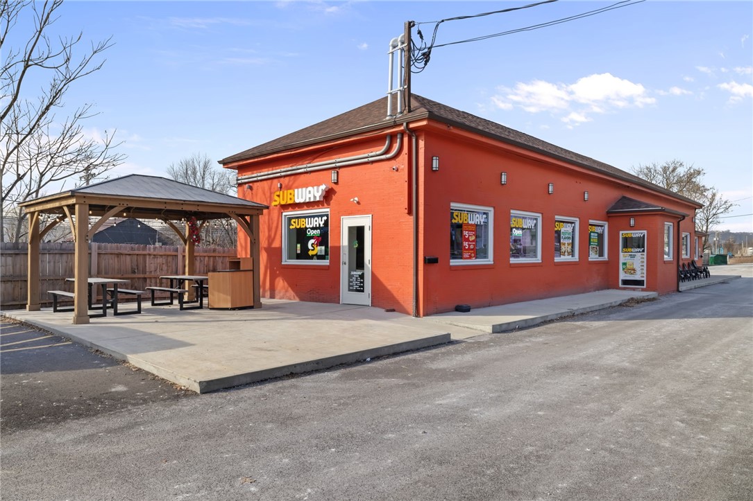 99 Ohio Riv Blvd, Leetsdale, PA 15056-1144