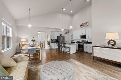 12203 Aster Rd, BRISTOW, VA, 20136-2249 | Card Image