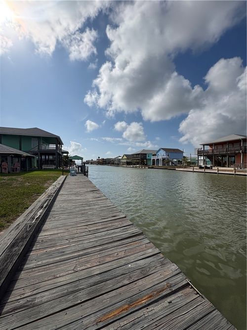 423 Palmetto Point Rd, Rockport, TX, 78382-9363 | Card Image