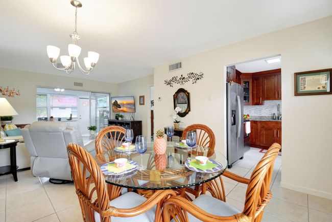 860 Worcester Ln, Condo with 1 bedrooms, 1 bathrooms and null parking in Lake Worth FL | Image 6
