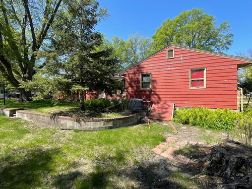 405 Veda Dr, Redwood Falls, MN, 56283-1871 | Card Image