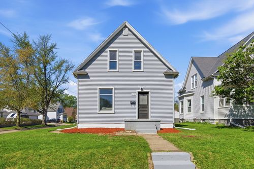 1927 14th St, Moline, IL, 61265-3918 | Card Image