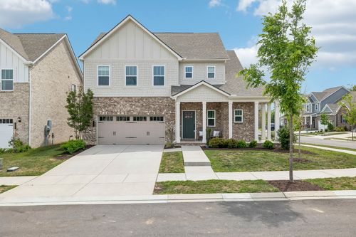 702 Omaha Dr, Gallatin, TN, 37066-5032 | Card Image