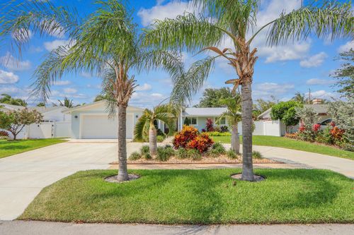 27 Willow Rd, Tequesta, FL, 33469-2615 | Card Image