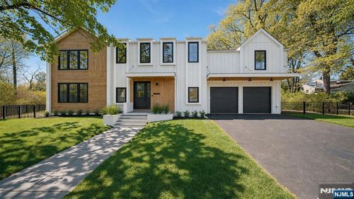 23 Cherry Ct, Cresskill, NJ, 07626-2409 | Card Image