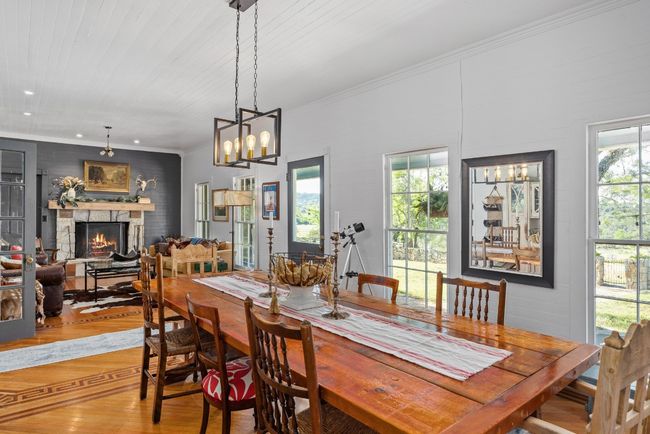 684 Stoneleigh Rd, Home with 3 bedrooms, 2 bathrooms and null parking in Center Point TX | Image 7