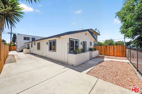 a-b-c-d-204 E 88th Street, Los Angeles, CA, 90003 | Card Image