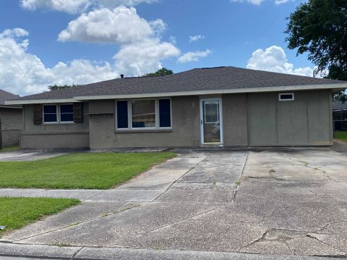 407 Dauphine Ave, Houma, LA, 70363-6912 | Card Image
