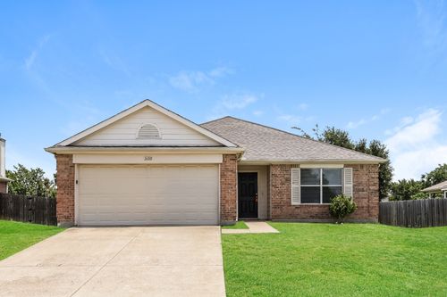 1600 Shady Shores Dr, Glenn Heights, TX, 75154-7937 | Card Image