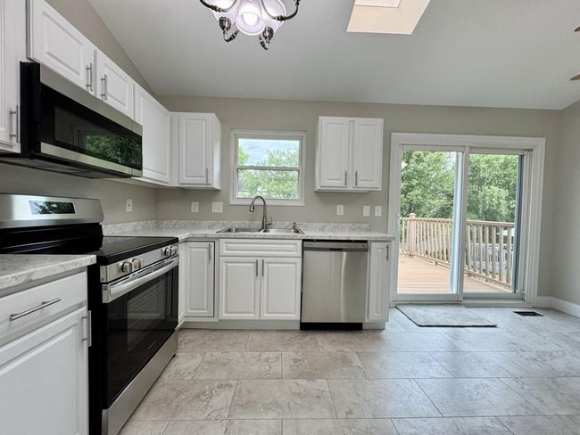 1039 Meadowbrook Ct, House other with 4 bedrooms, 2 bathrooms and null parking in Hebron KY | Image 24