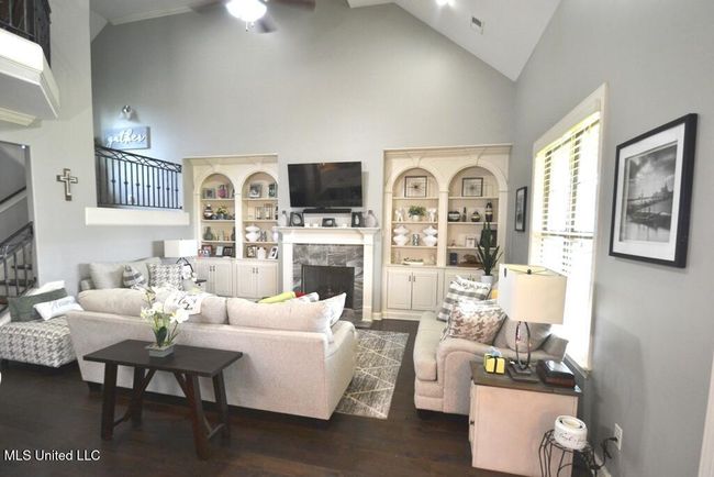 Great Room | Image 12