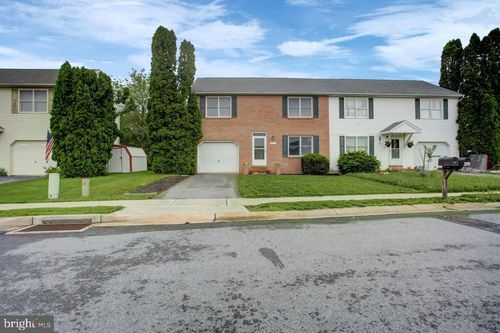 21-2017 Clinton Ave, CHAMBERSBURG, PA, 17201-1497 | Card Image