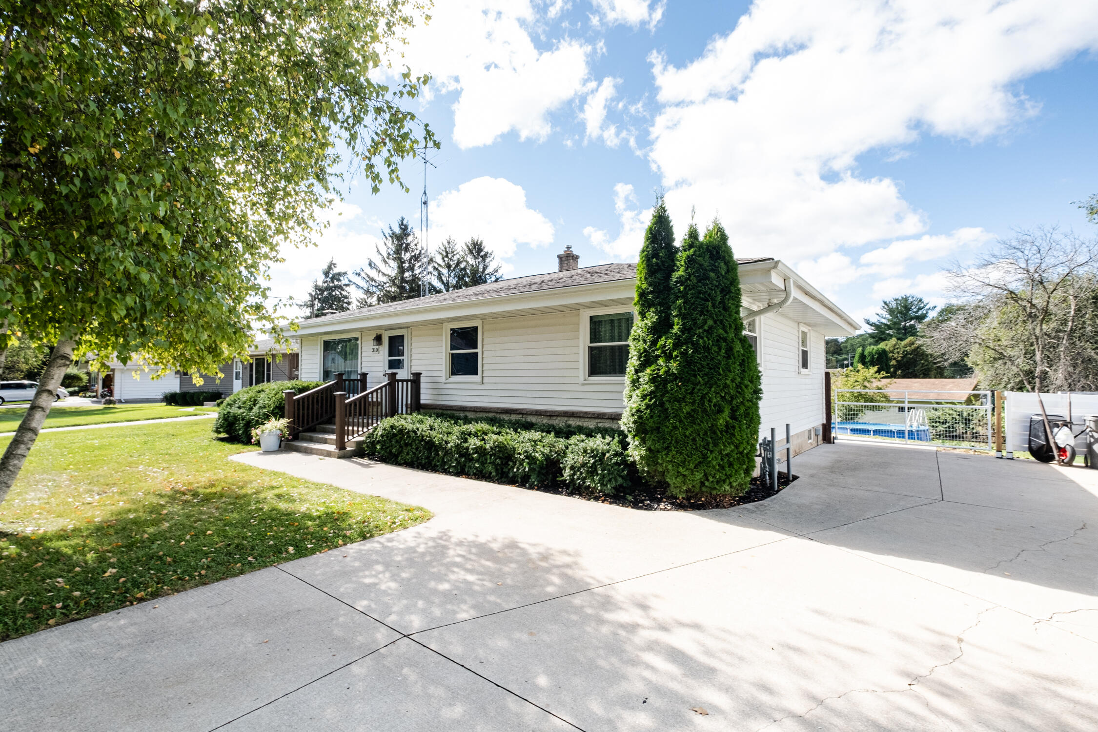 Water St, Watertown, WI 53094