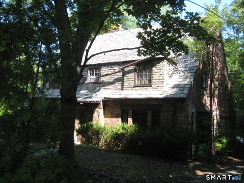 39 Goodrich St, Hamden, CT, 06517-3202 | Card Image