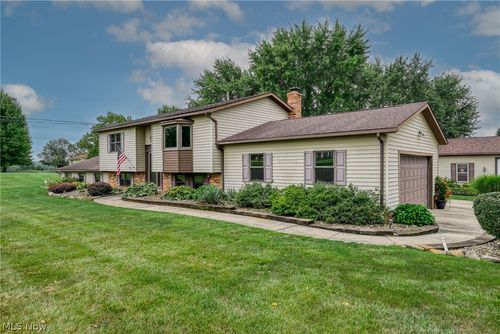 262 Cackler Rd, Streetsboro, OH, 44241-6041 | Card Image