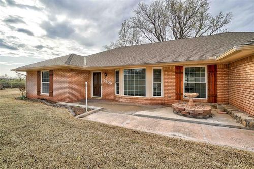 2909 Blue Spruce Road, Edmond, OK, 73025 | Card Image