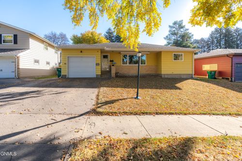 1321 N 17th St, Bismarck, ND, 58501-2856 | Card Image