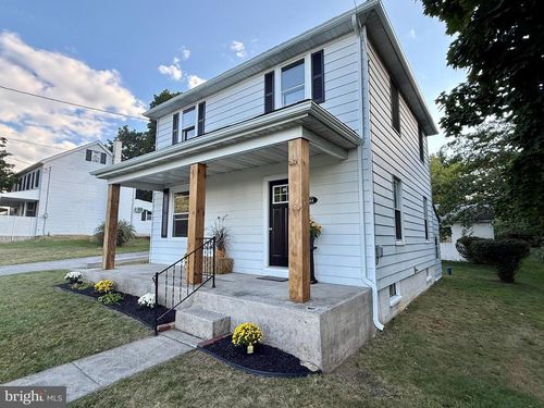 44 S Park Ave, MERTZTOWN, PA, 19539-9001 | Card Image