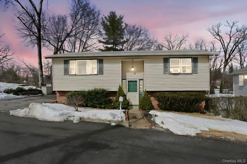 12 North St, Cortland, NY, 13045-1220 | Card Image