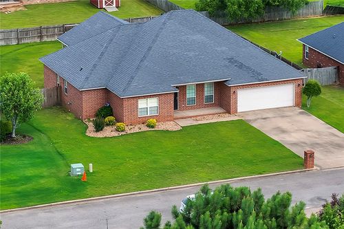 126 Salmon Ln, Russellville, AR, 72802-2282 | Card Image