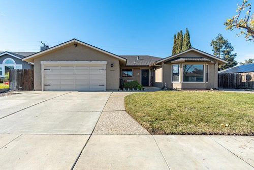 1090 Nez Perce Dr, Hollister, CA, 95023 | Card Image