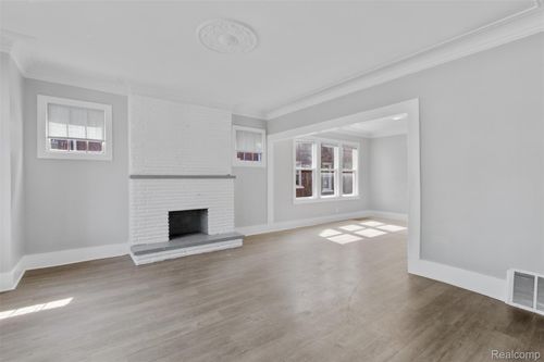 2002 Clements St, Detroit, MI, 48238-3483 | Card Image