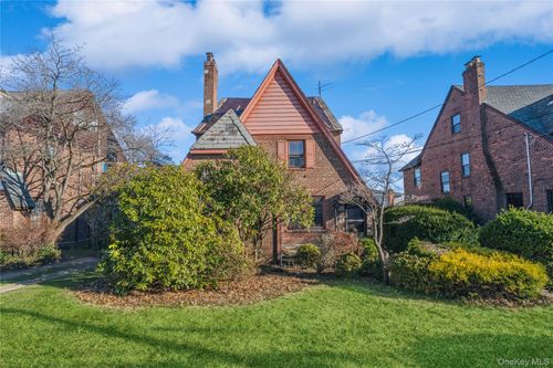 192 Brixton Rd S, Garden City, NY, 11530-5625 | Card Image