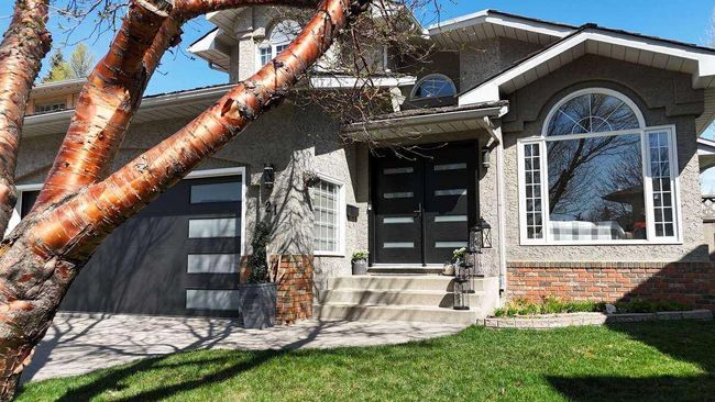 21 Silverstone Mews Nw, Home with 4 bedrooms, 3 bathrooms and 6 parking in Calgary AB | Image 1