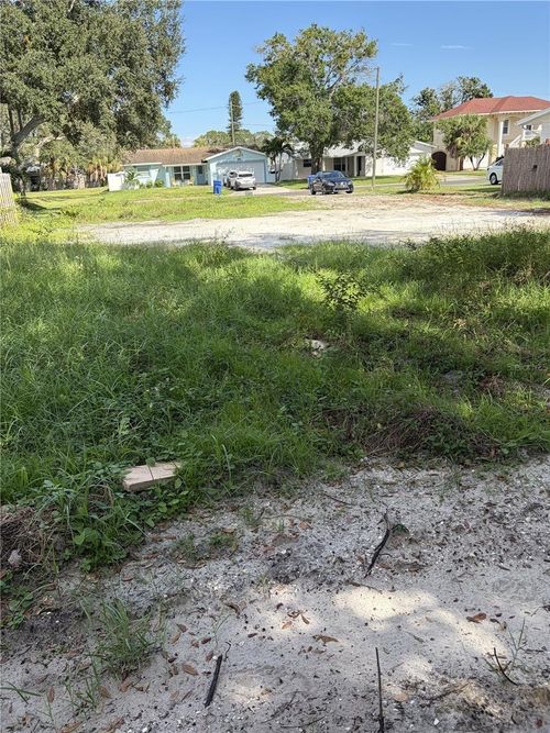 4210 Huntington St Ne, ST PETERSBURG, FL, 33703-5455 | Card Image