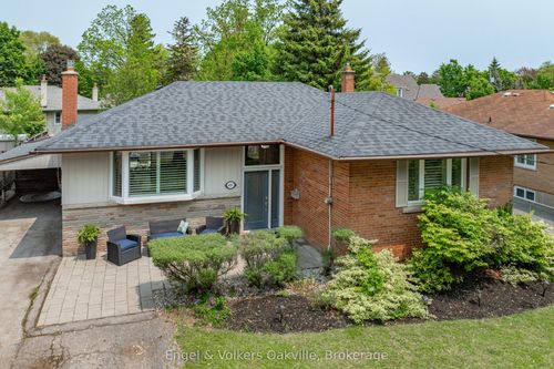 465 4th Line, Oakville, ON, L6L5A6 | Card Image