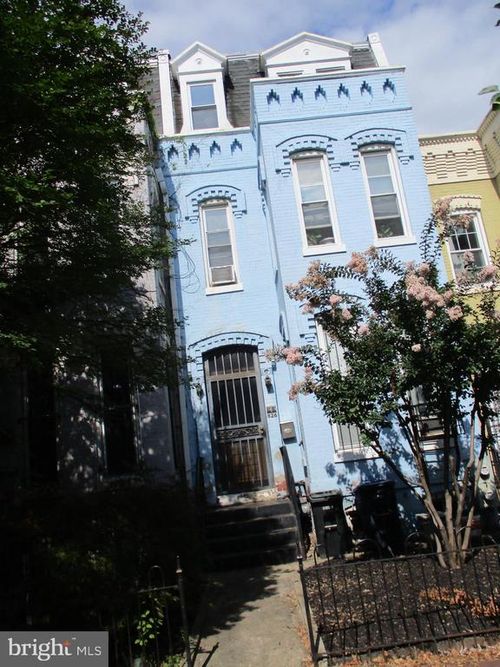 826 5th St Ne, WASHINGTON, DC, 20002-4322 | Card Image