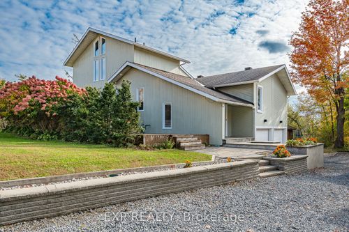 1238 Barnwell Cres, Navan, ON, K4B1K4 | Card Image