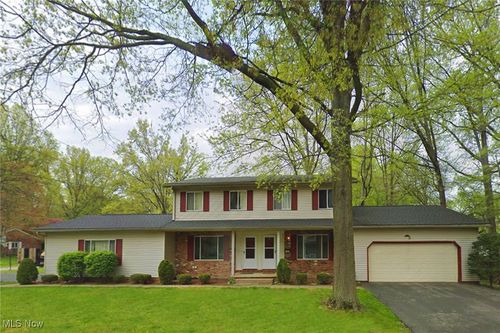 2407 Hillcrest Dr, Stow, OH, 44224-4278 | Card Image