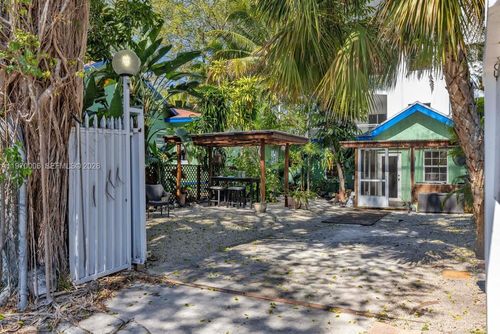 645 Ne 62nd St, Miami, FL, 33138-6234 | Card Image