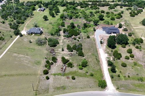 117 Stonehouse Dr, Liberty Hill, TX, 78642-4390 | Card Image