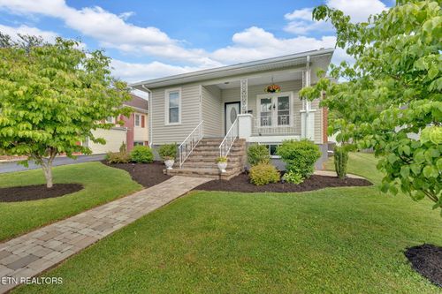 214 Alabama Ave, Erwin, TN, 37650-1714 | Card Image