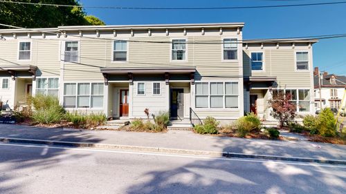 5 Academy St, Auburn, ME, 04210-5728 | Card Image