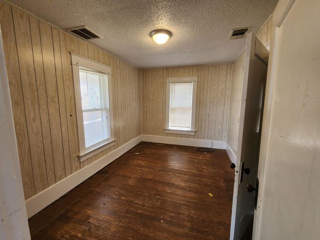 911 Avenue E, House other with 3 bedrooms, 1 bathrooms and null parking in Abernathy TX | Image 4
