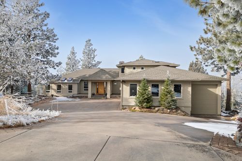 1600 Nw Overlook Drive, Bend, OR, 97703 | Card Image