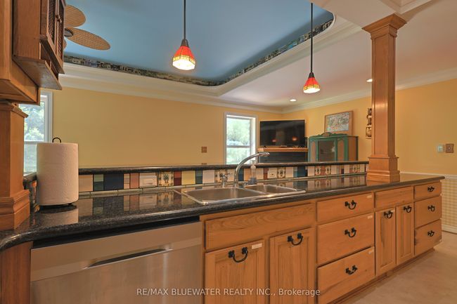 5 Philip St, House other with 7 bedrooms, 5 bathrooms and 5 parking in Huron ON | Image 21