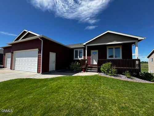 2833 Bullinger Dr, Dickinson, ND, 58601-5501 | Card Image