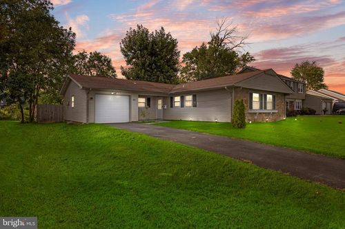 35 Granite Ln, Willingboro, NJ, 08046-3027 | Card Image