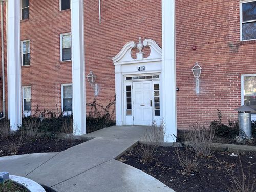 b304-5101 Carriageway Dr, Rolling Meadows, IL, 60008-3987 | Card Image