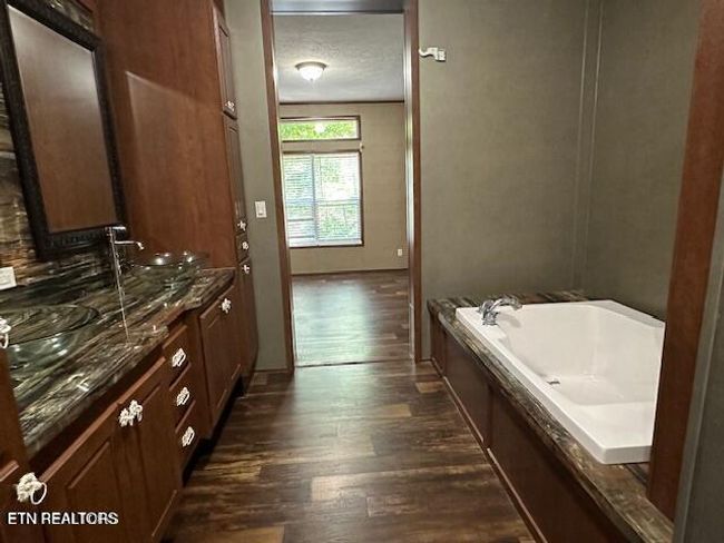 517 Collins Rd, House other with 3 bedrooms, 2 bathrooms and null parking in Jonesville VA | Image 24