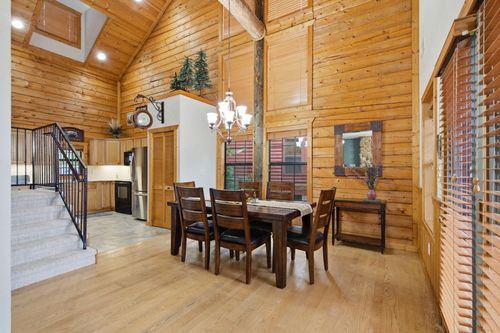 132 Rock Candy Ln, Branson, MO, 65616-8060 | Card Image