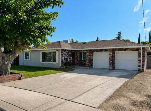 400 N Western Ave, Waterford, CA, 95386-9473 | Card Image